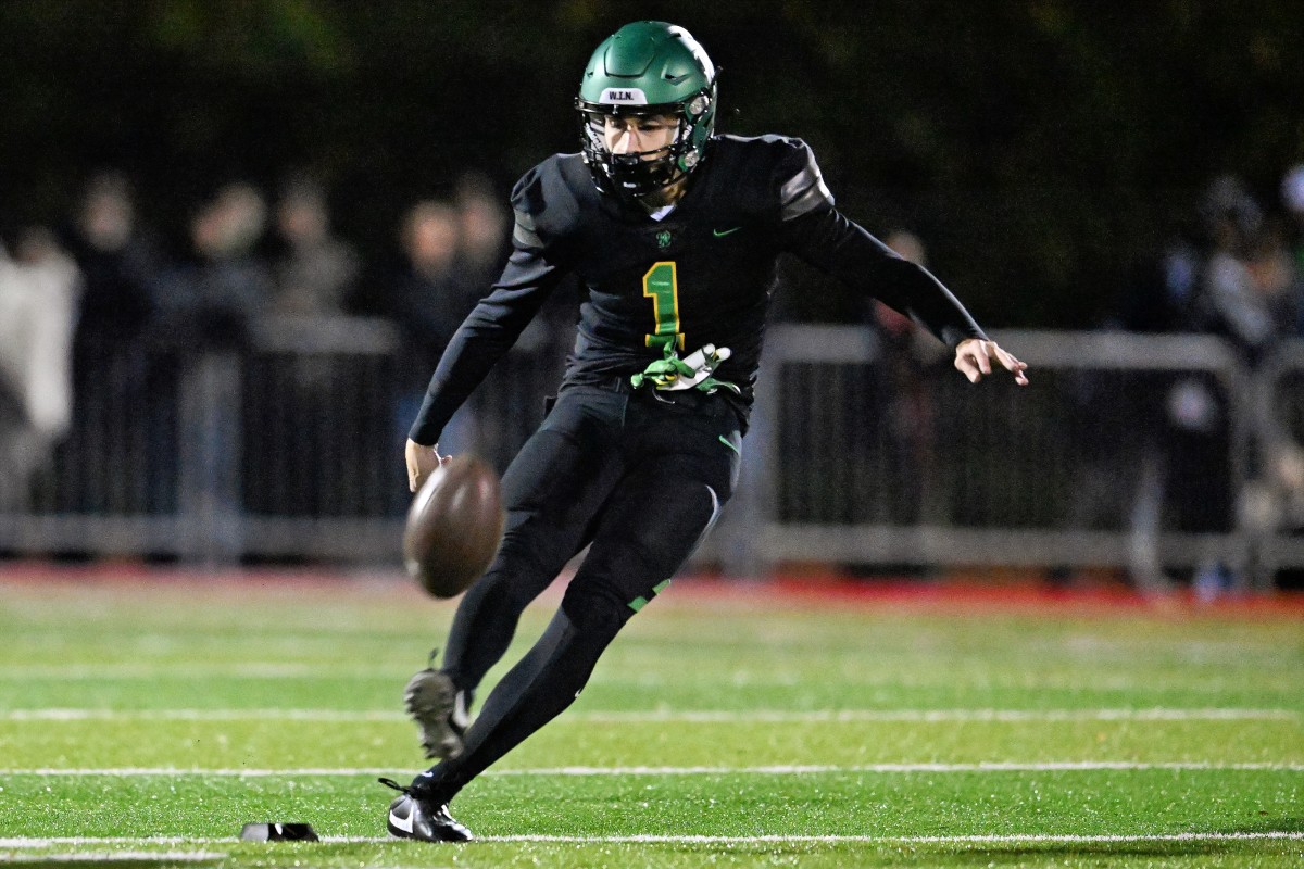 a Central Catholic West Linn 6A Oregon football semifinal November 17 2023 Leon Neuschwander 32
